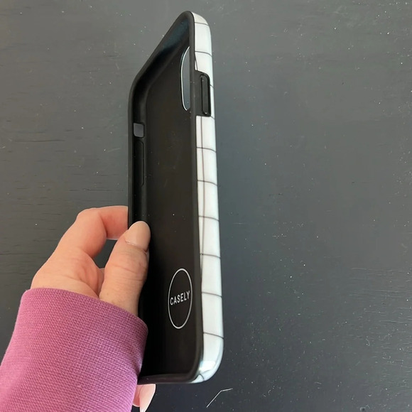 Casely Black And White Grid Patterned Checkered Phone Case IPhone 11 Brand new - Picture 3 of 4